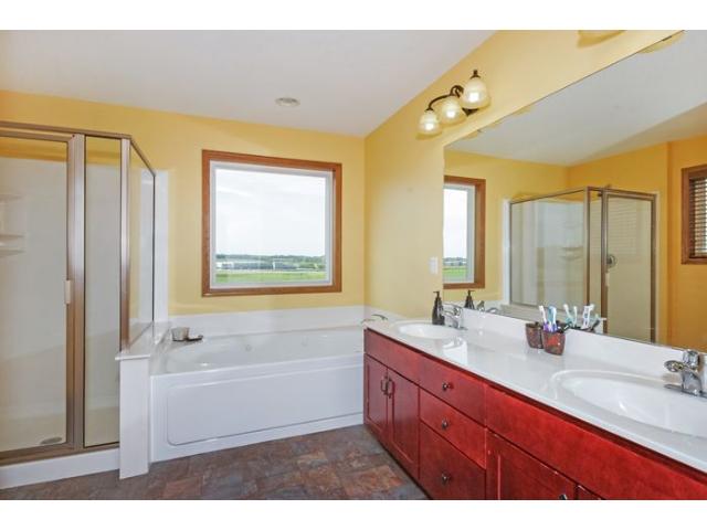 1981 Schoolmaster Dr, Chaska, MN 55318 photo 11