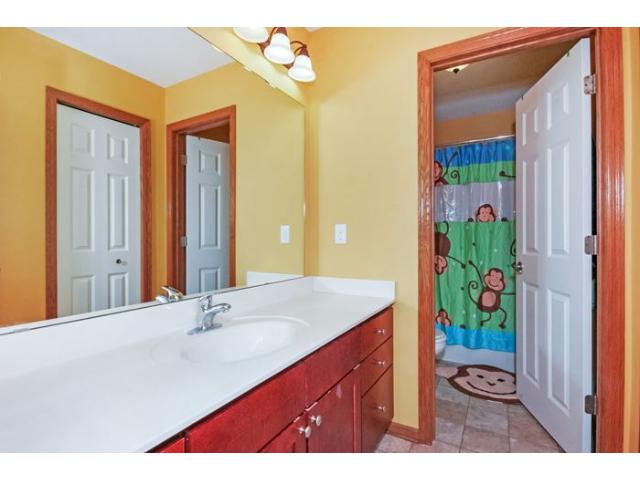 1981 Schoolmaster Dr, Chaska, MN 55318 photo 15