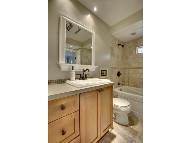 410 Kuntz Dr, Maple Plain, MN 55359 photo 10