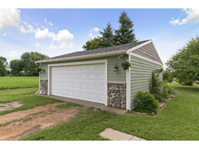 410 Kuntz Dr, Maple Plain, MN 55359 photo 15