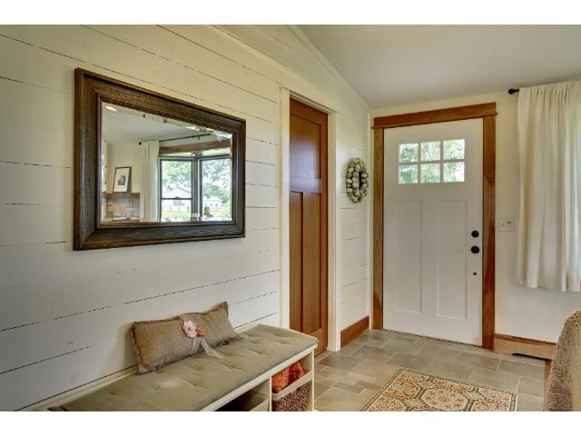 410 Kuntz Dr, Maple Plain, MN 55359 photo 2
