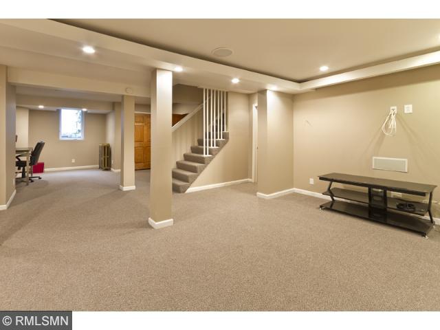 315 Longview Ter, Minneapolis, MN 55419 photo 17