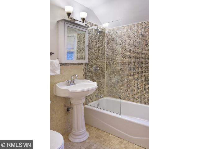 315 Longview Ter, Minneapolis, MN 55419 photo 16