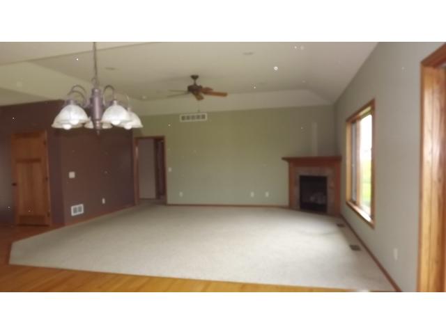 2615 Hulett Ct, Faribault, MN 55021 photo 2