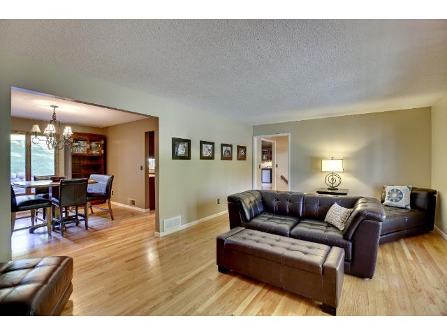 1514 Mccarthy Rd, Eagan, MN 55121 photo 8