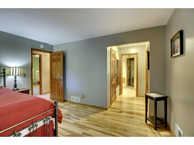 1514 Mccarthy Rd, Eagan, MN 55121 photo 11