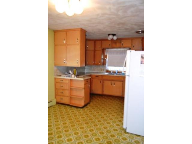 329 Common St, Waterville, MN 56096 photo 4