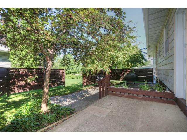 860 Valley View Rd, Faribault, MN 55021 photo 3