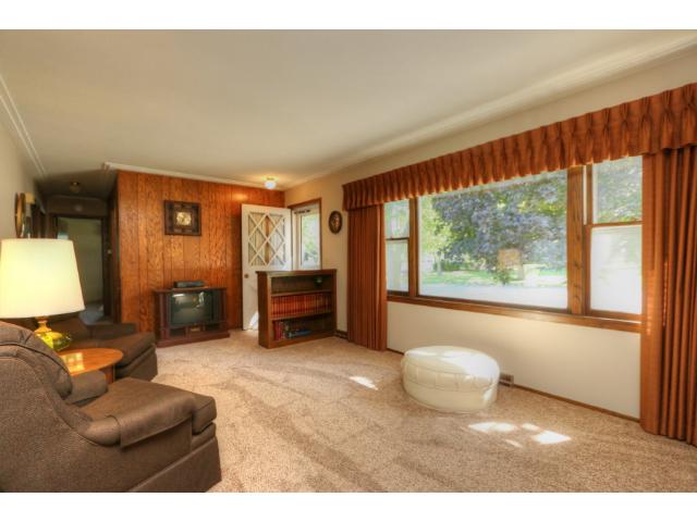 860 Valley View Rd, Faribault, MN 55021 photo 5