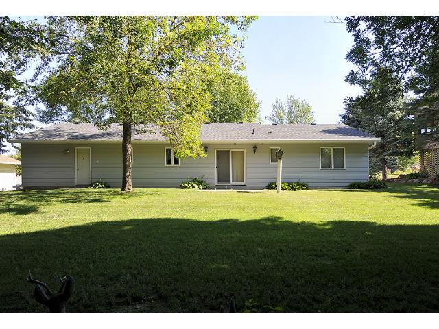 509 Whipple Way, Faribault, MN 55021 photo 4