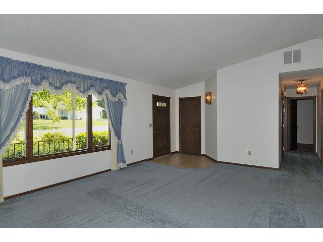 509 Whipple Way, Faribault, MN 55021 photo 12