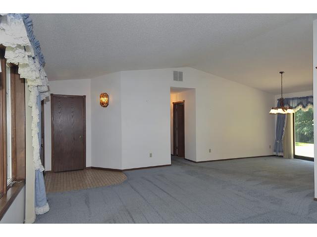 509 Whipple Way, Faribault, MN 55021 photo 14