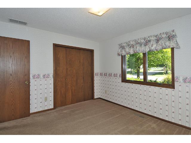 509 Whipple Way, Faribault, MN 55021 photo 17