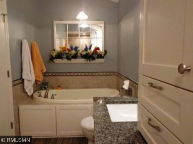 4425 Summer Ct, Eagan, MN 55123 photo 12