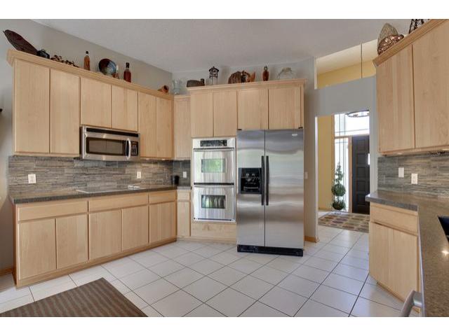 9389 White Oaks Trl, Champlin, MN 55316 photo 2