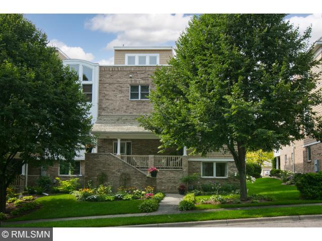 704 Widsten Cir, Wayzata, MN 55391 photo 14