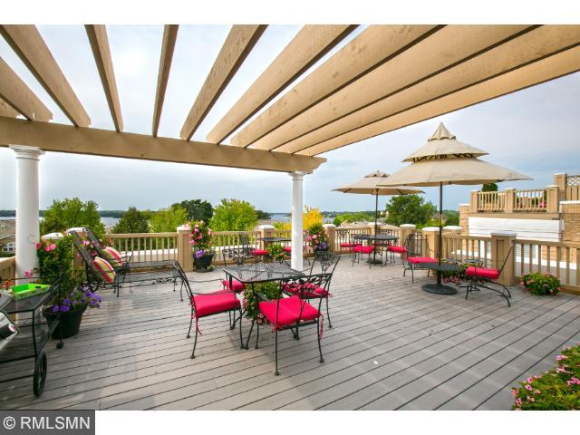 704 Widsten Cir, Wayzata, MN 55391 photo 1