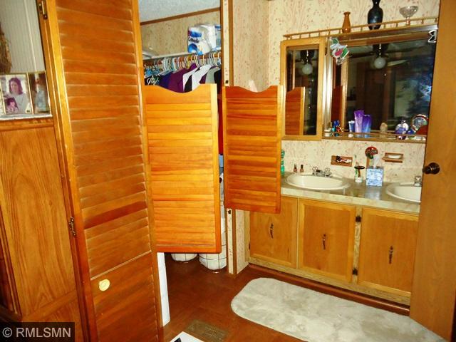 404 S 7th St, Walker, MN 56484 photo 5