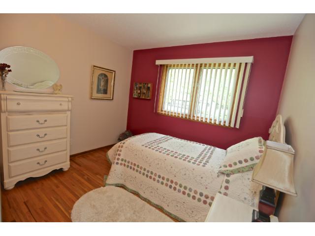 6463 Evergreen Ln N, Osseo, MN 55369 photo 12