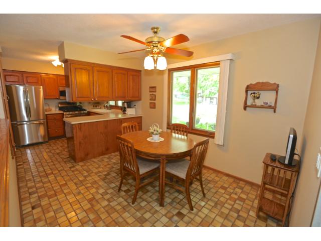 6463 Evergreen Ln N, Osseo, MN 55369 photo 4