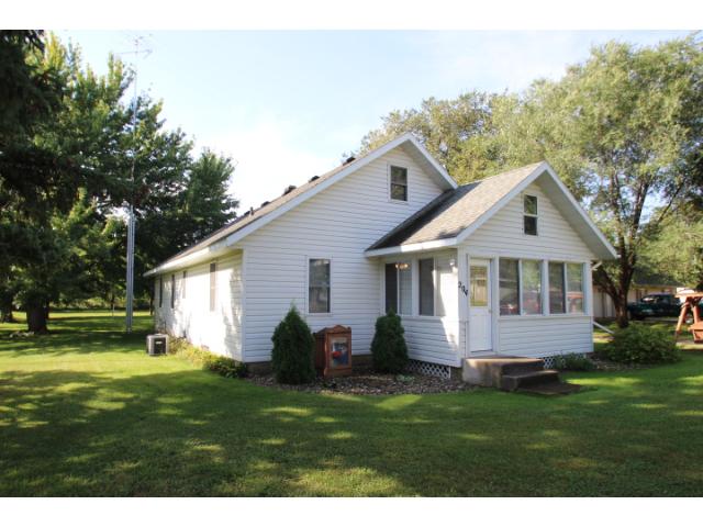 204 Pine Ave E, Upsala, MN 56384 photo 2