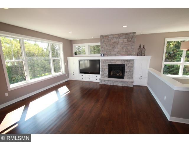574 Nelson Rd, Maple Plain, MN 55359 photo 2