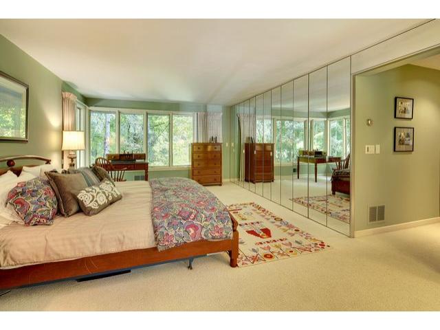 19255 Cedarhurst St, Wayzata, MN 55391 photo 13