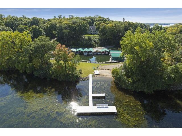 19255 Cedarhurst St, Wayzata, MN 55391 photo 1