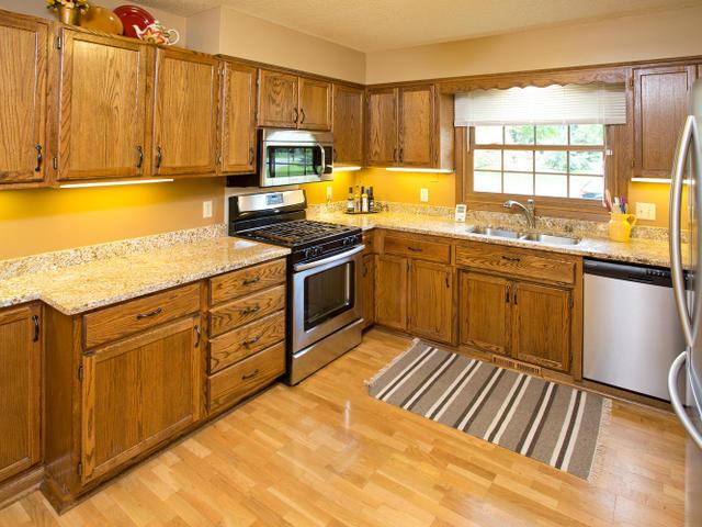 4717 Covington Cir, Eagan, MN 55122 photo 9