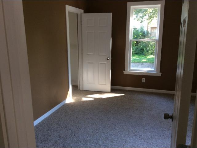 336 E 3rd St, Litchfield, MN 55355 photo 3