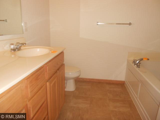 3857 Keyes St NE, Minneapolis, MN 55421 photo 9