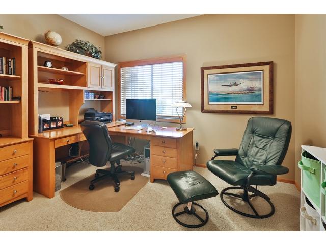 11258 Oakridge Cir N, Champlin, MN 55316 photo 9