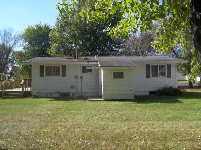145 Merrian St, Glencoe, MN 55336 photo 2