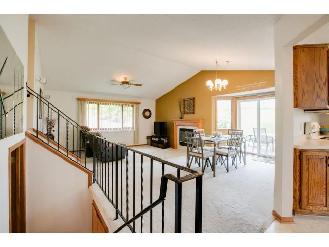 215 Meadow Dr, Loretto, MN 55357 photo 4
