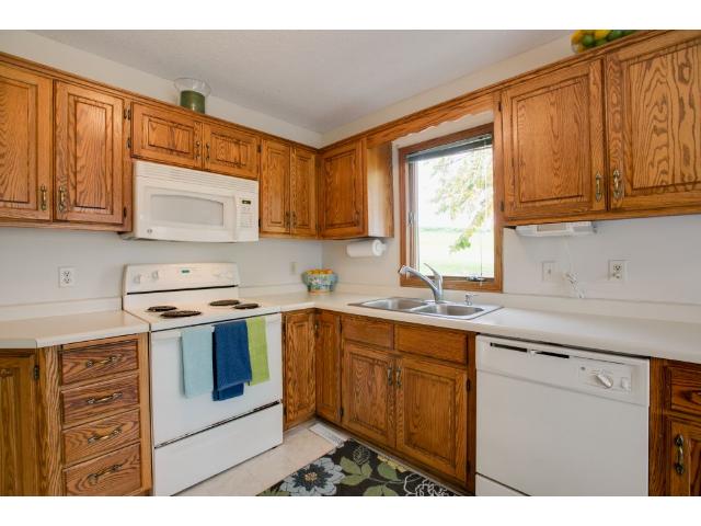 215 Meadow Dr, Loretto, MN 55357 photo 6