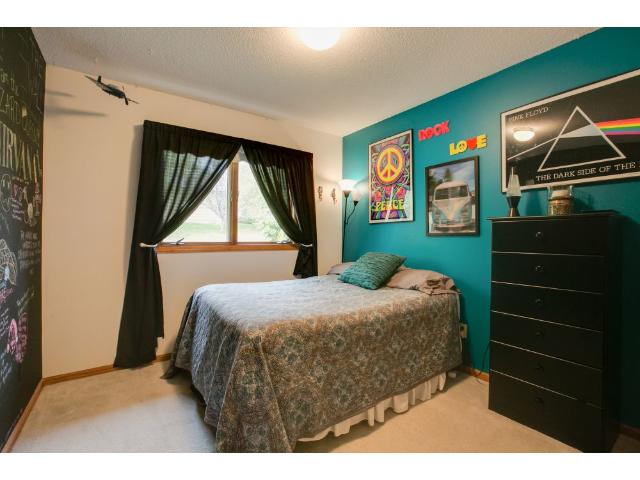 215 Meadow Dr, Loretto, MN 55357 photo 12