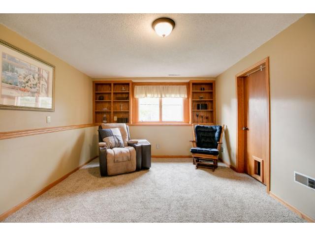 215 Meadow Dr, Loretto, MN 55357 photo 15