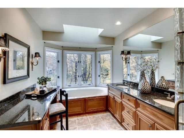4640 Old Kent Rd, Excelsior, MN 55331 photo 11