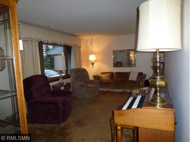 342 Belle Aire Dr, Champlin, MN 55316 photo 2