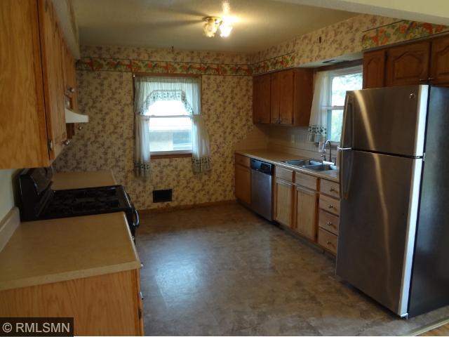 1463 E 3rd St, Saint Paul, MN 55106 photo 5
