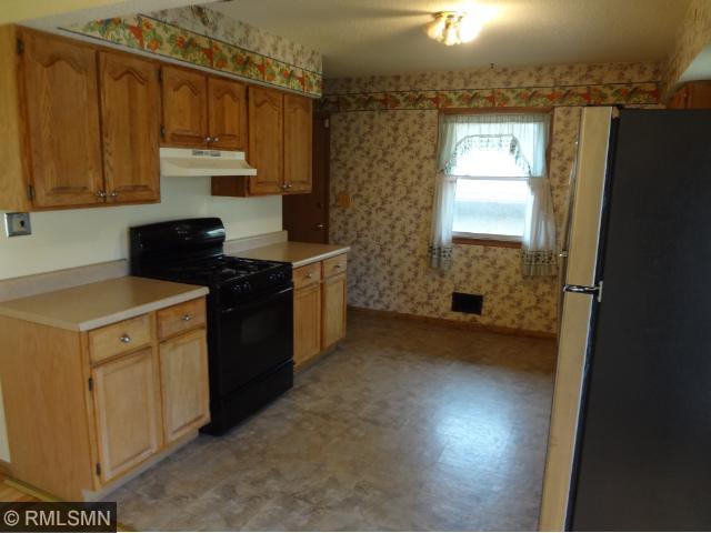 1463 E 3rd St, Saint Paul, MN 55106 photo 6