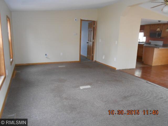 1977 Cardinal Dr, Hugo, MN 55038 photo 3