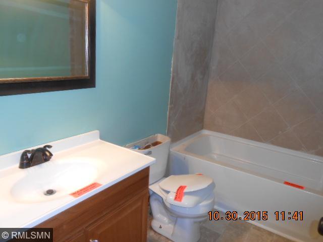 1977 Cardinal Dr, Hugo, MN 55038 photo 5