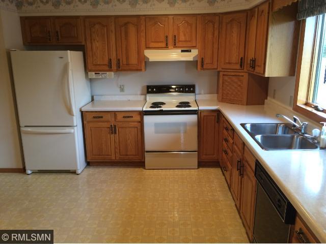 2215 Green Dr, Faribault, MN 55021 photo 6
