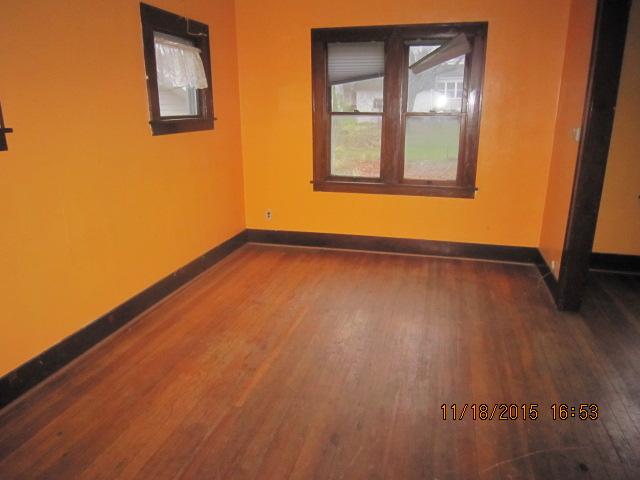 220 12th St NW, Faribault, MN 55021 photo 4
