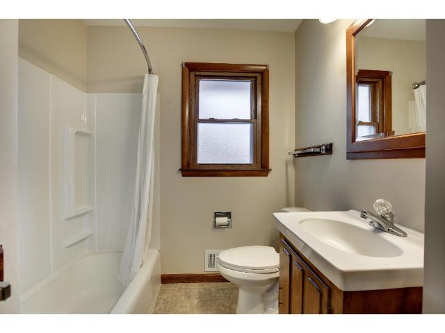 1127 Gresham Ave N, Saint Paul, MN 55128 photo 12