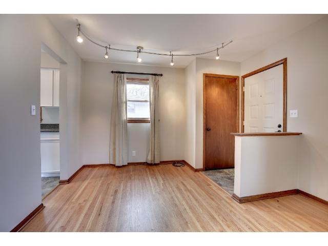 1127 Gresham Ave N, Saint Paul, MN 55128 photo 5
