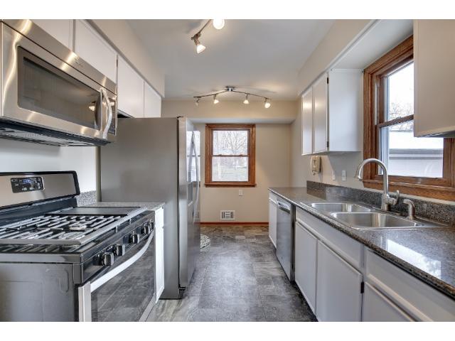 1127 Gresham Ave N, Saint Paul, MN 55128 photo 6
