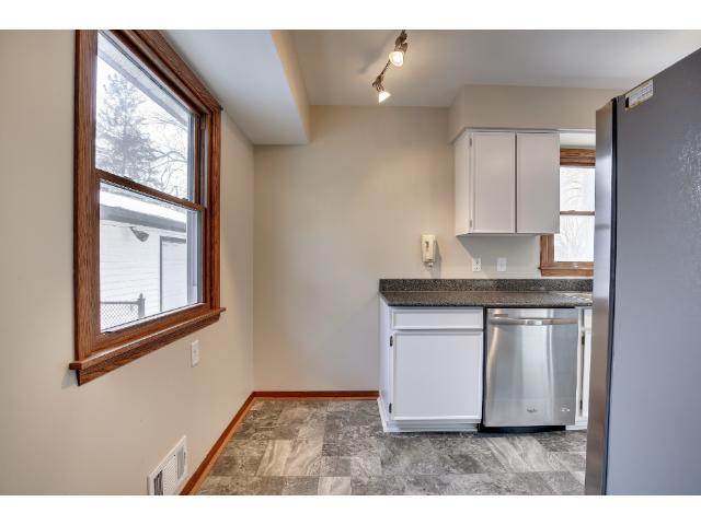 1127 Gresham Ave N, Saint Paul, MN 55128 photo 8