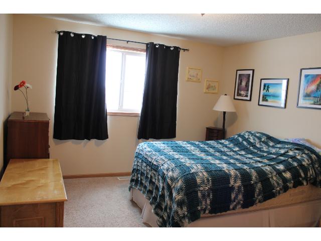 1032 Manor Ct, Saint Cloud, MN 56303 photo 11